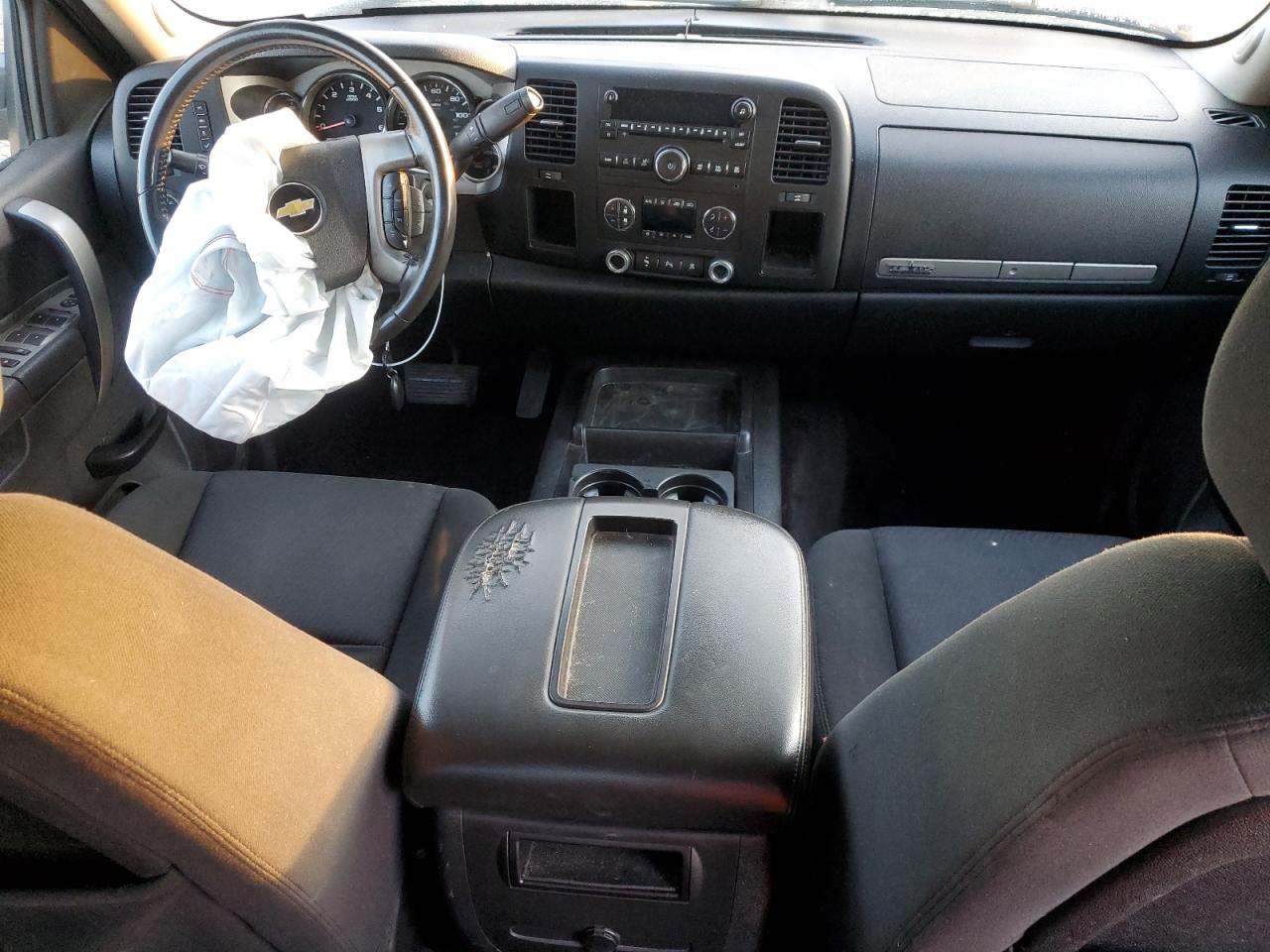 2011 Chevrolet Silverado - Image 8