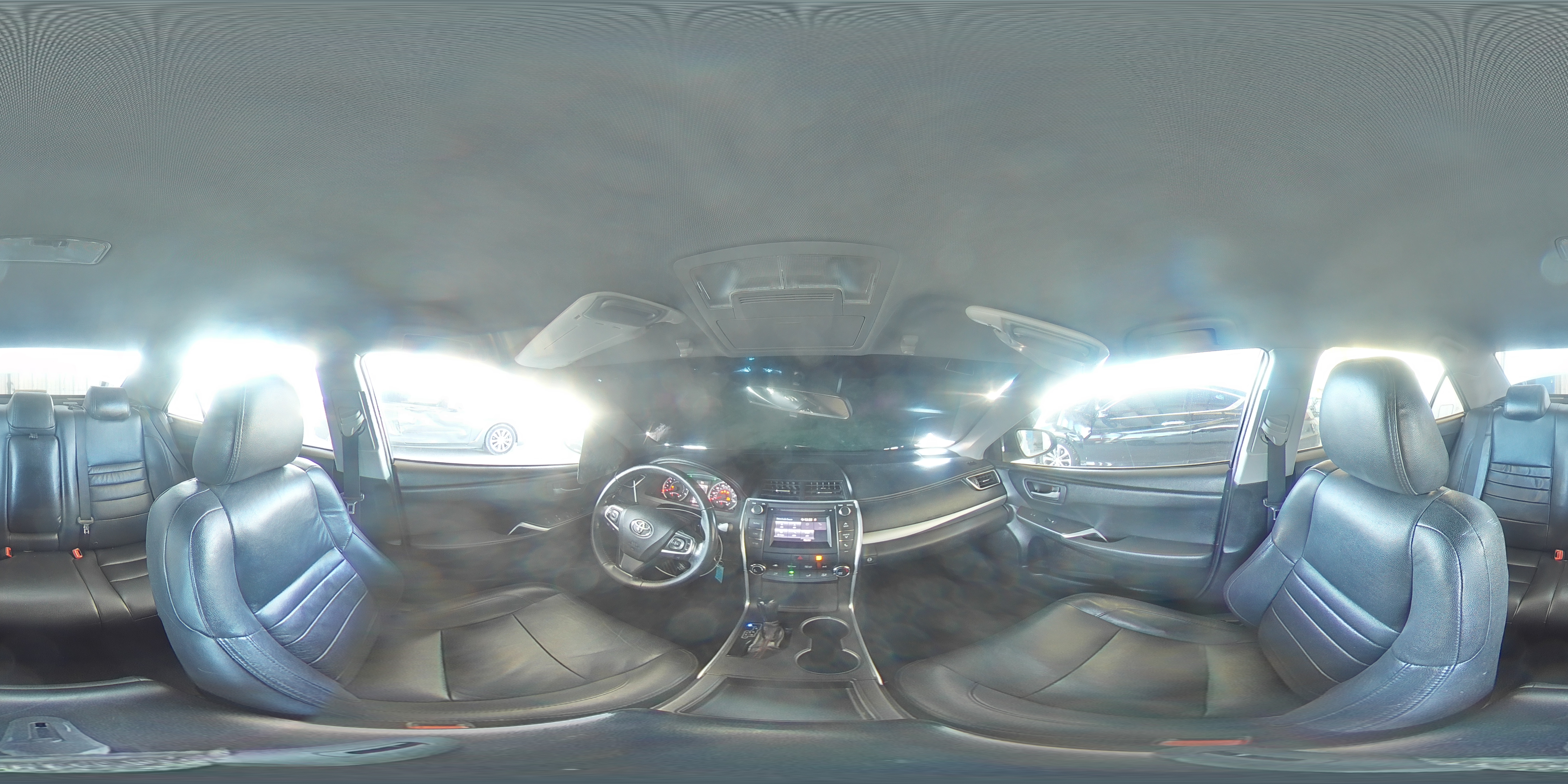 2016 Toyota Camry - Image 15