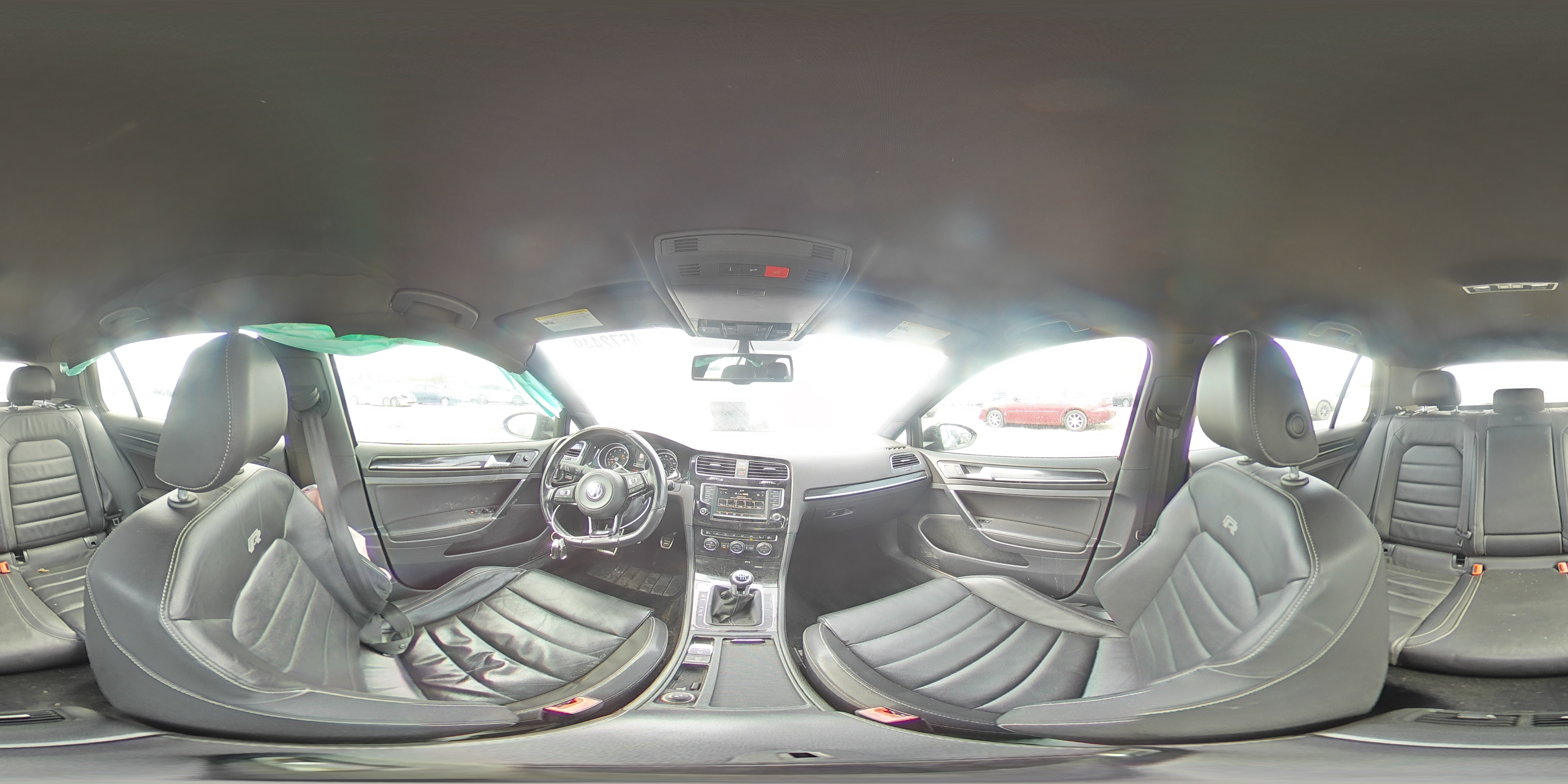2016 Volkswagen Golf - Image 12