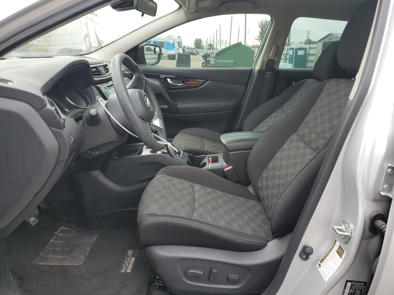 2020 Nissan Rogue - Image 7