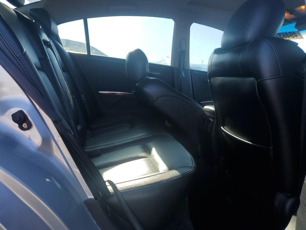 2007 Nissan Maxima - Image 10