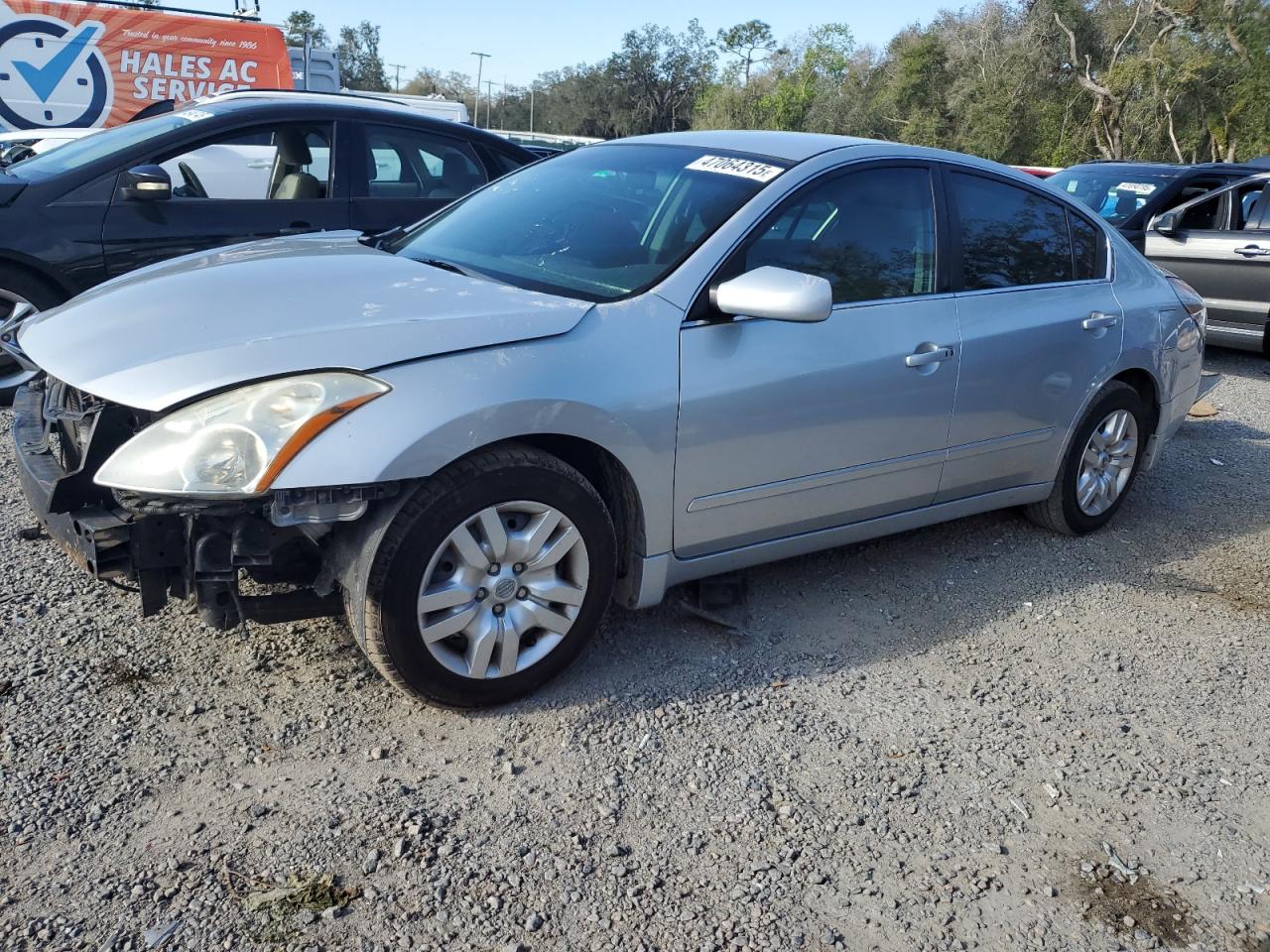 2010 Nissan Altima - Image 1