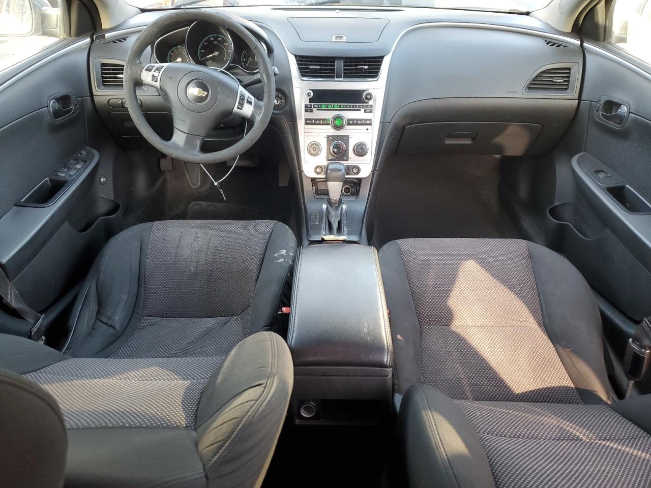2011 Chevrolet Malibu - Image 8
