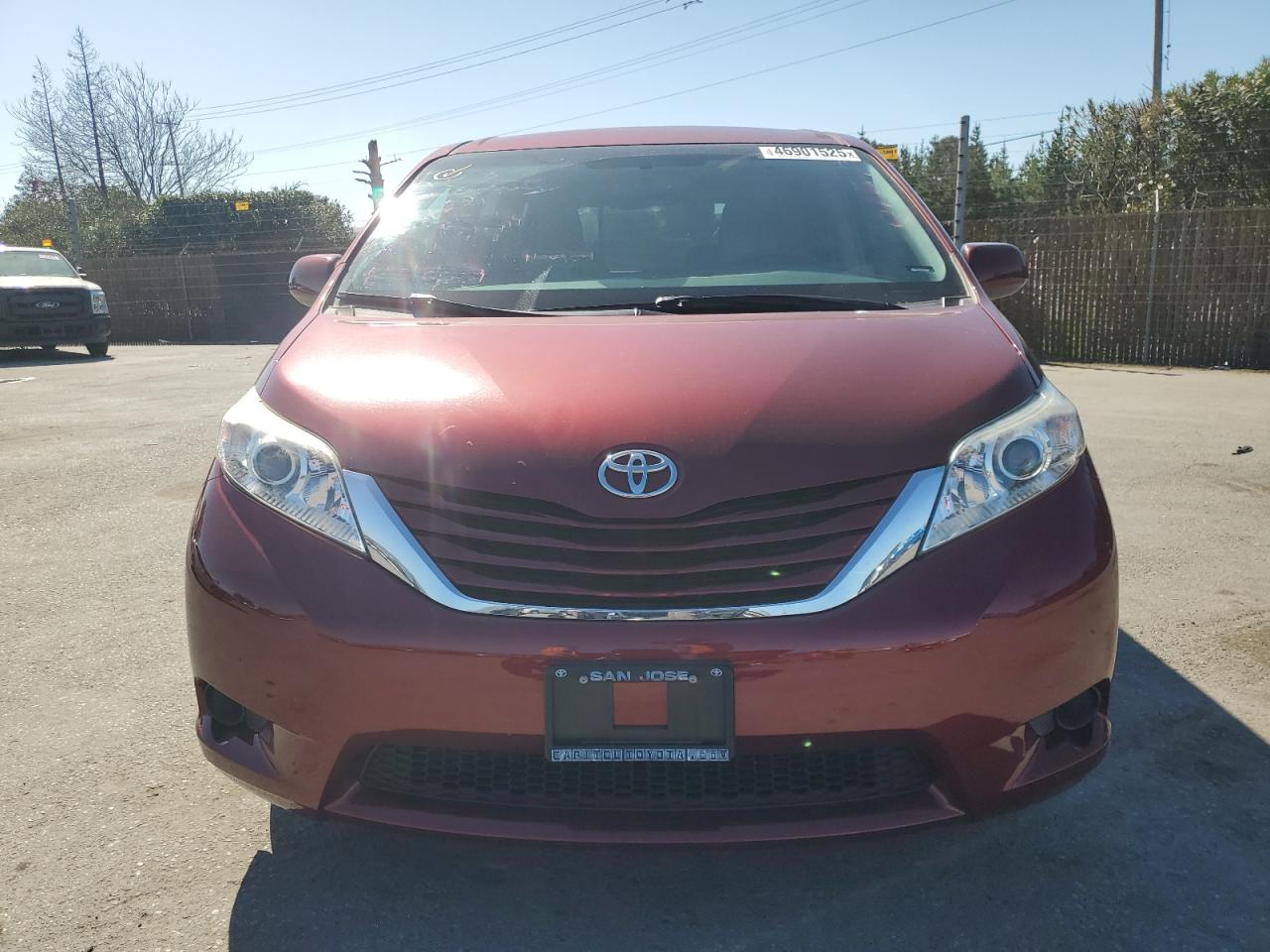 2017 Toyota Sienna - Image 5