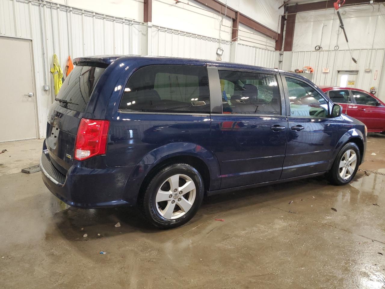 2017 Dodge Caravan - Image 3