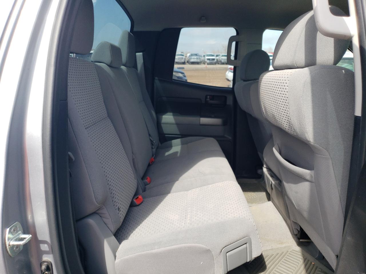 2011 Toyota Tundra - Image 10