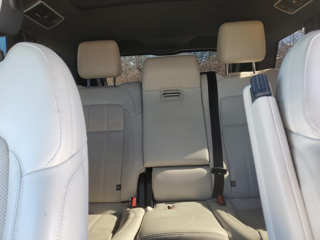 2020 Land Rover Range Rover - Image 10