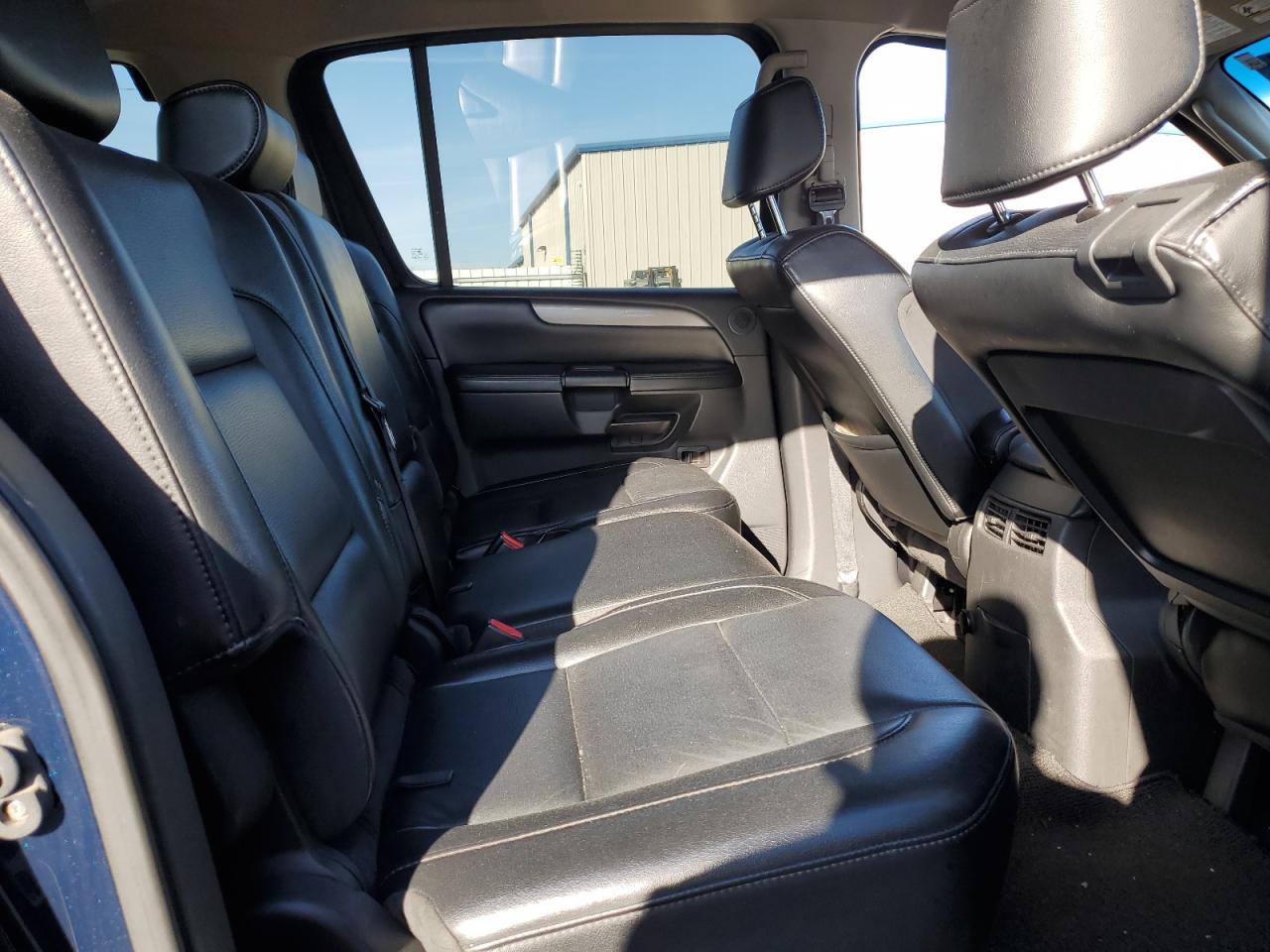2008 Nissan Armada - Image 11