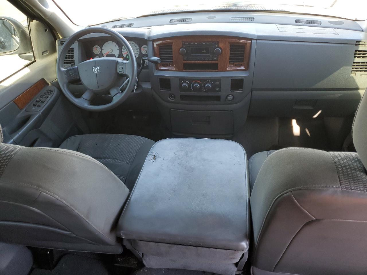 2006 Dodge RAM - Image 8