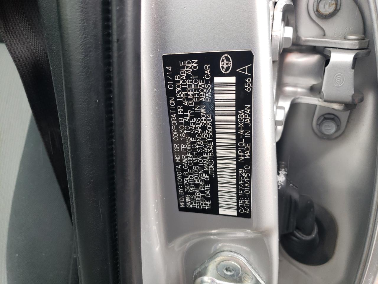2014 Toyota Prius - Image 13