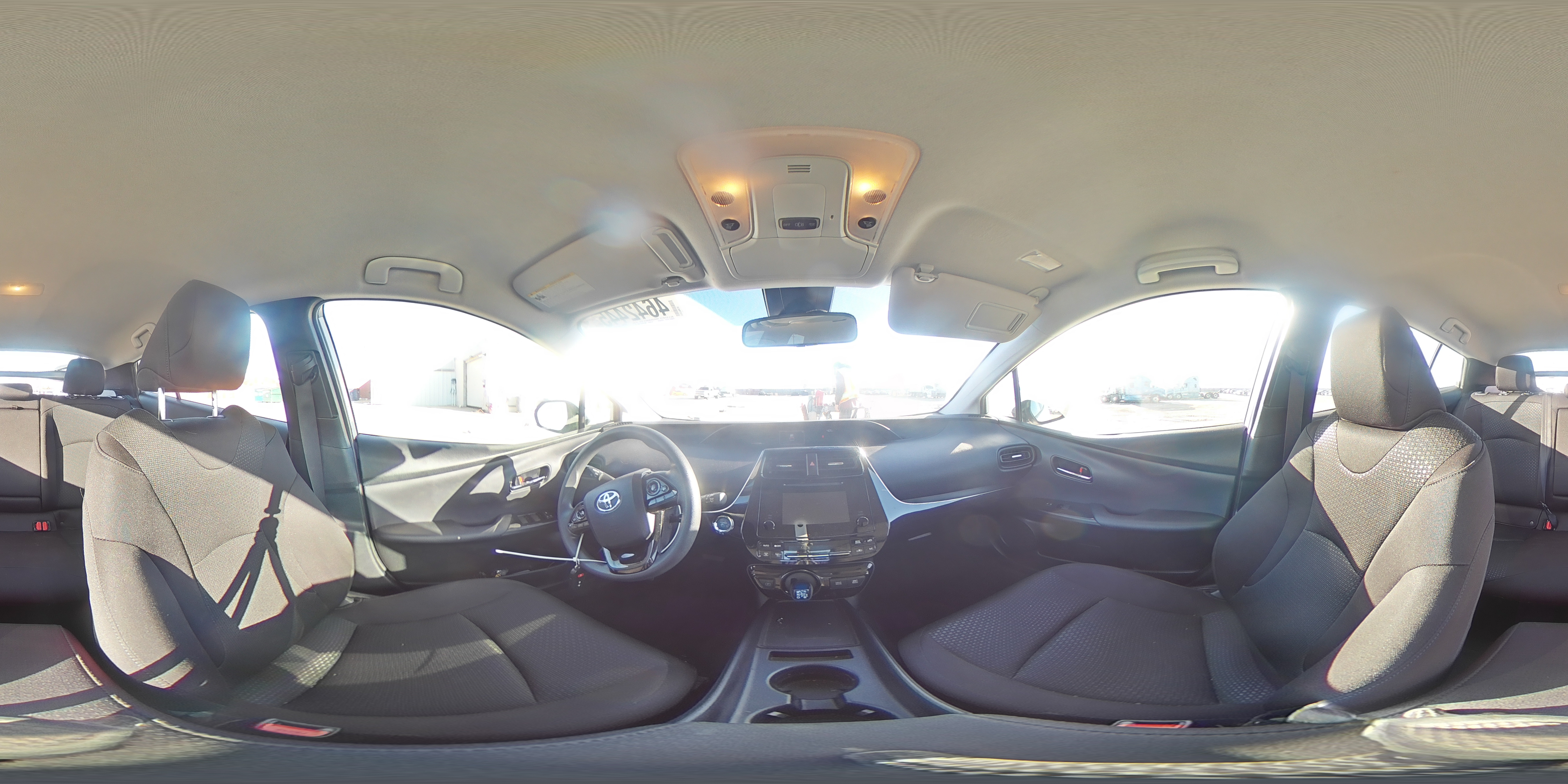 2019 Toyota Prius - Image 13