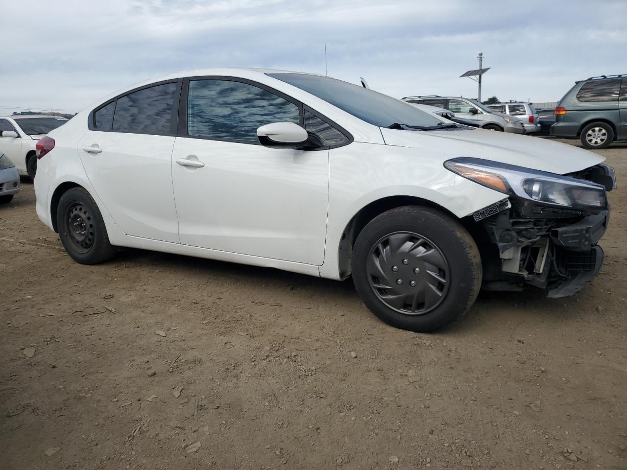2017 Kia Forte - Image 4