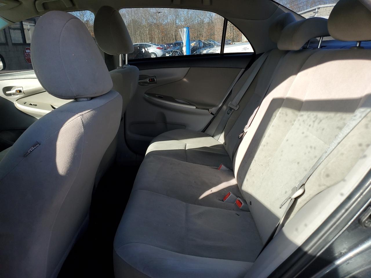 2011 Toyota Corolla - Image 10