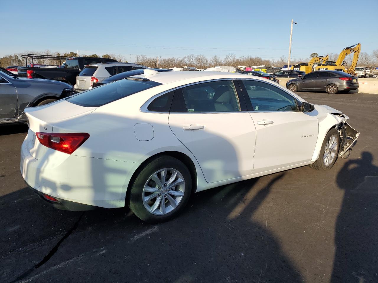 2023 Chevrolet Malibu - Image 3