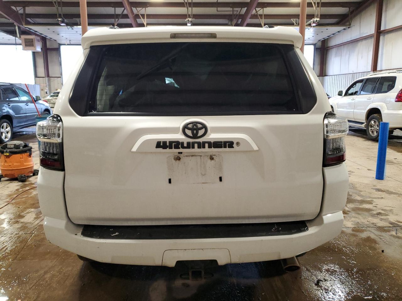 2014 Toyota 4Runner - Image 6