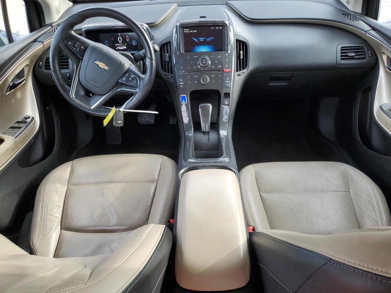 2012 Chevrolet Volt - Image 8