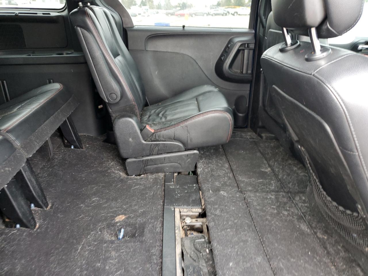 2012 Dodge Caravan - Image 11