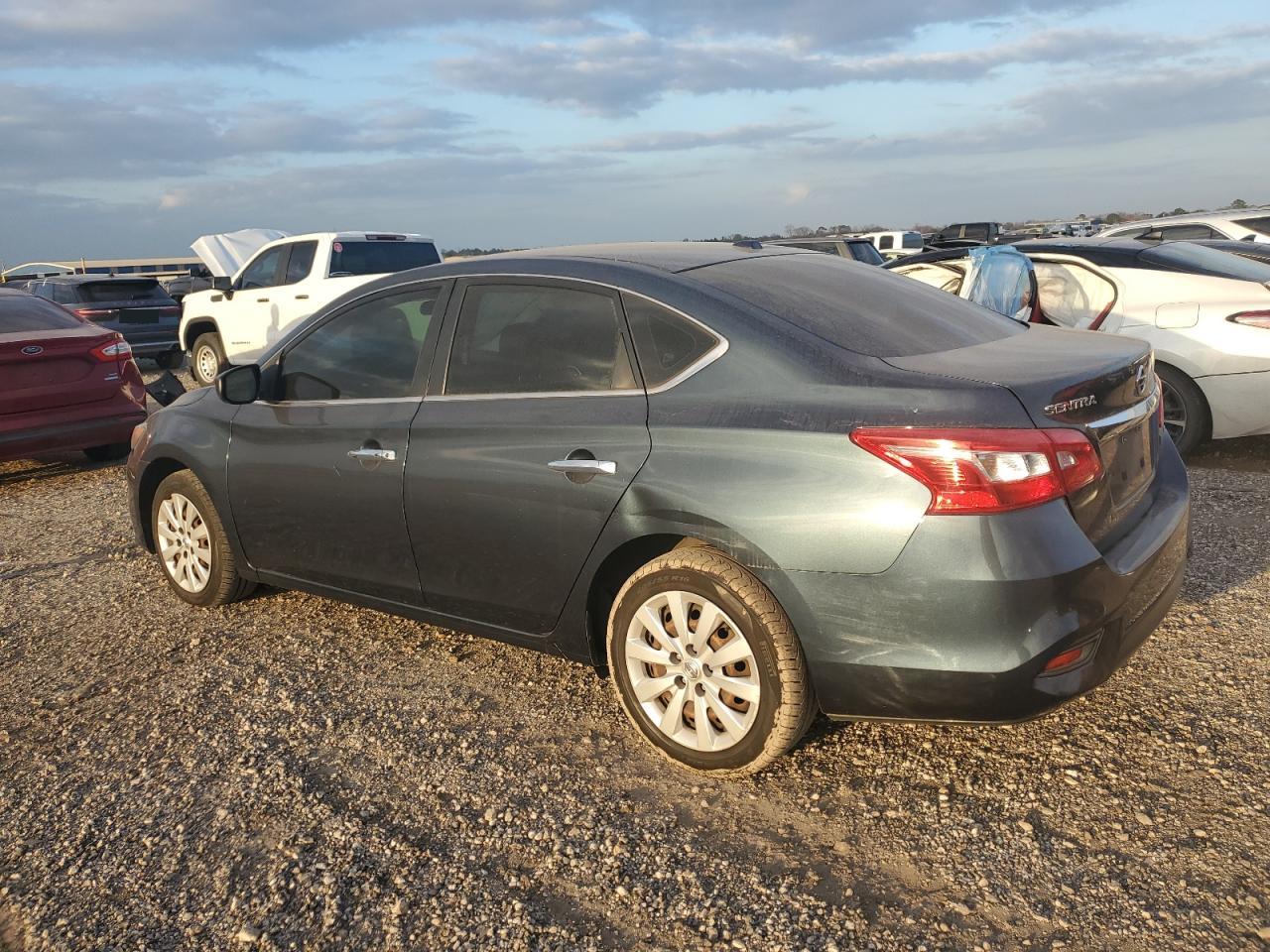 2016 Nissan Sentra - Image 2