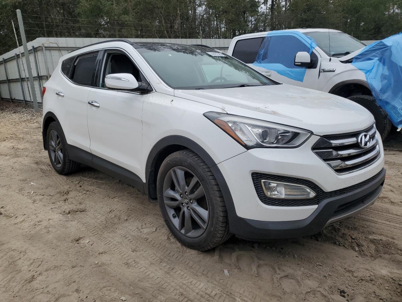 2014 Hyundai Santa Fe - Image 4