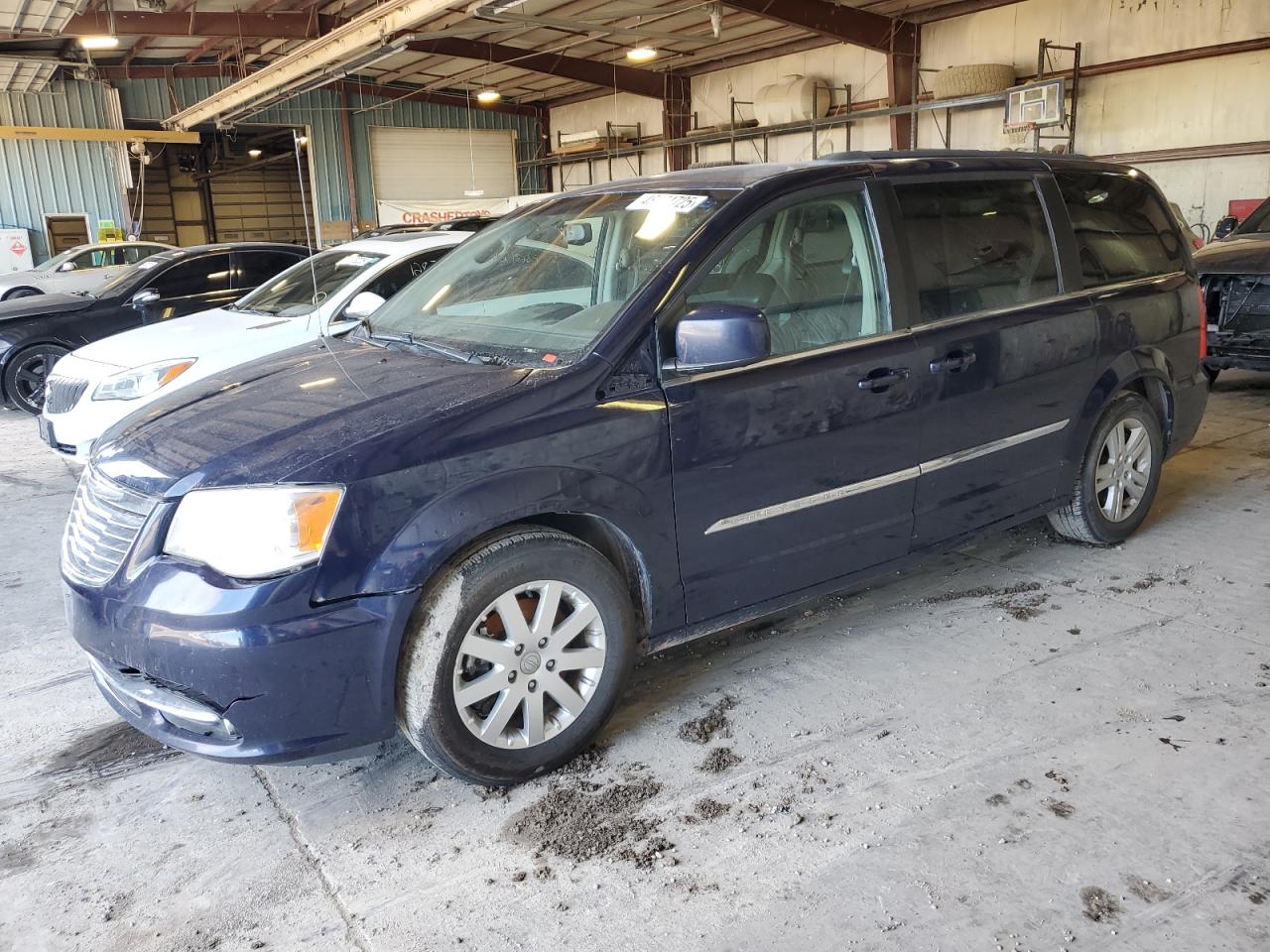 2016 Chrysler Town & Country - Image 1