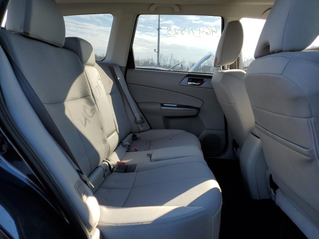 2013 Subaru Forester - Image 11