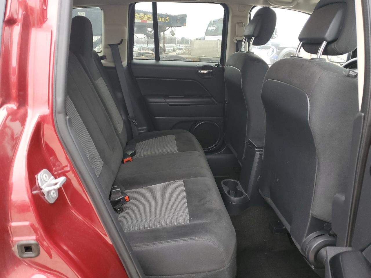 2015 Jeep Compass - Image 12