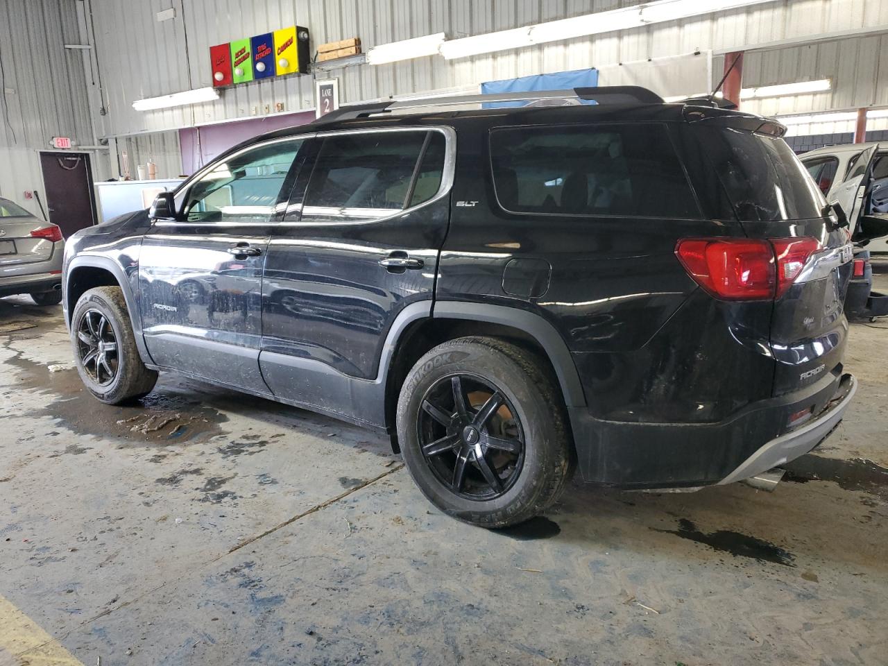 2018 GMC Acadia - Image 2