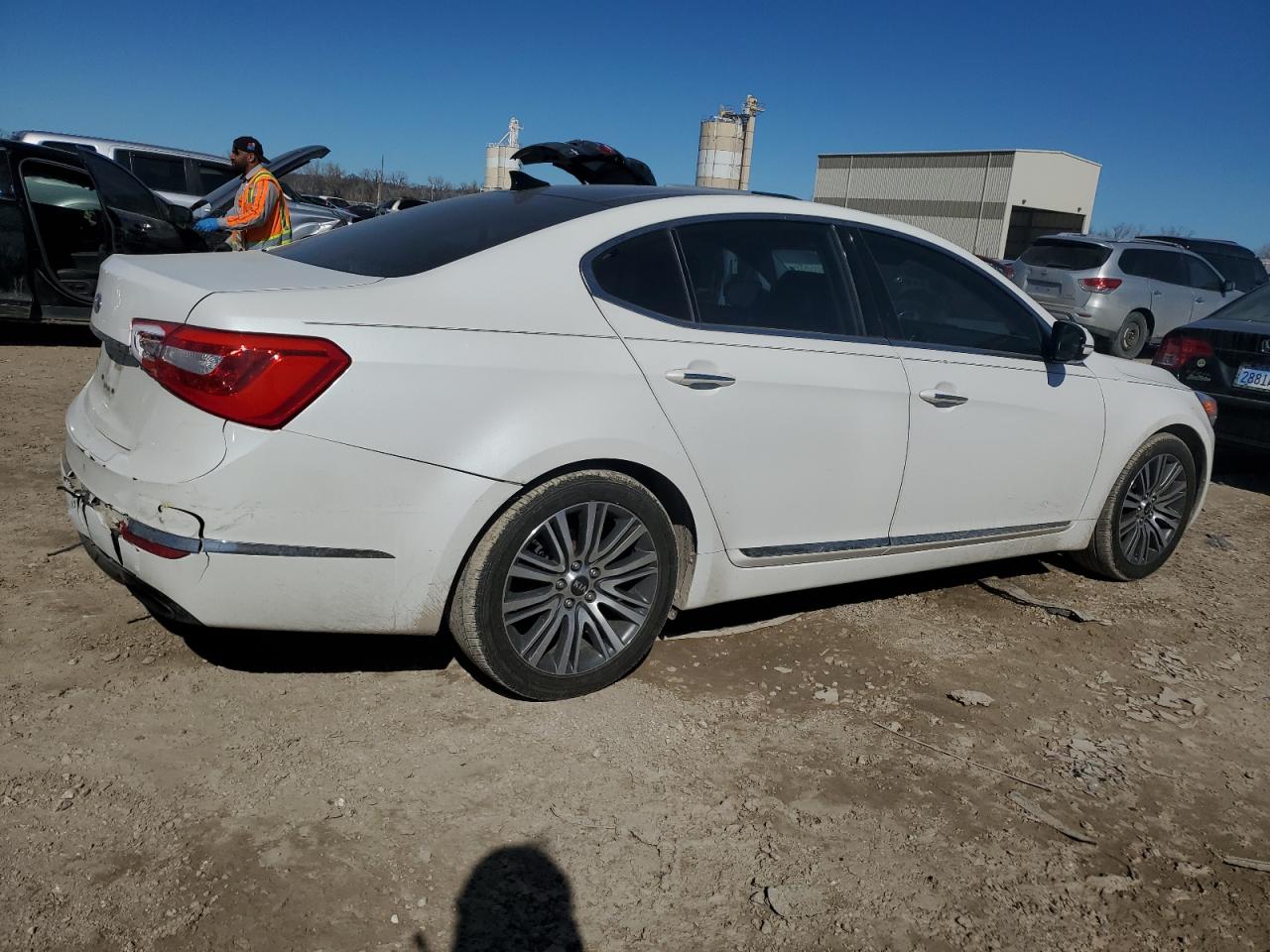 2014 Kia Cadenza - Image 3