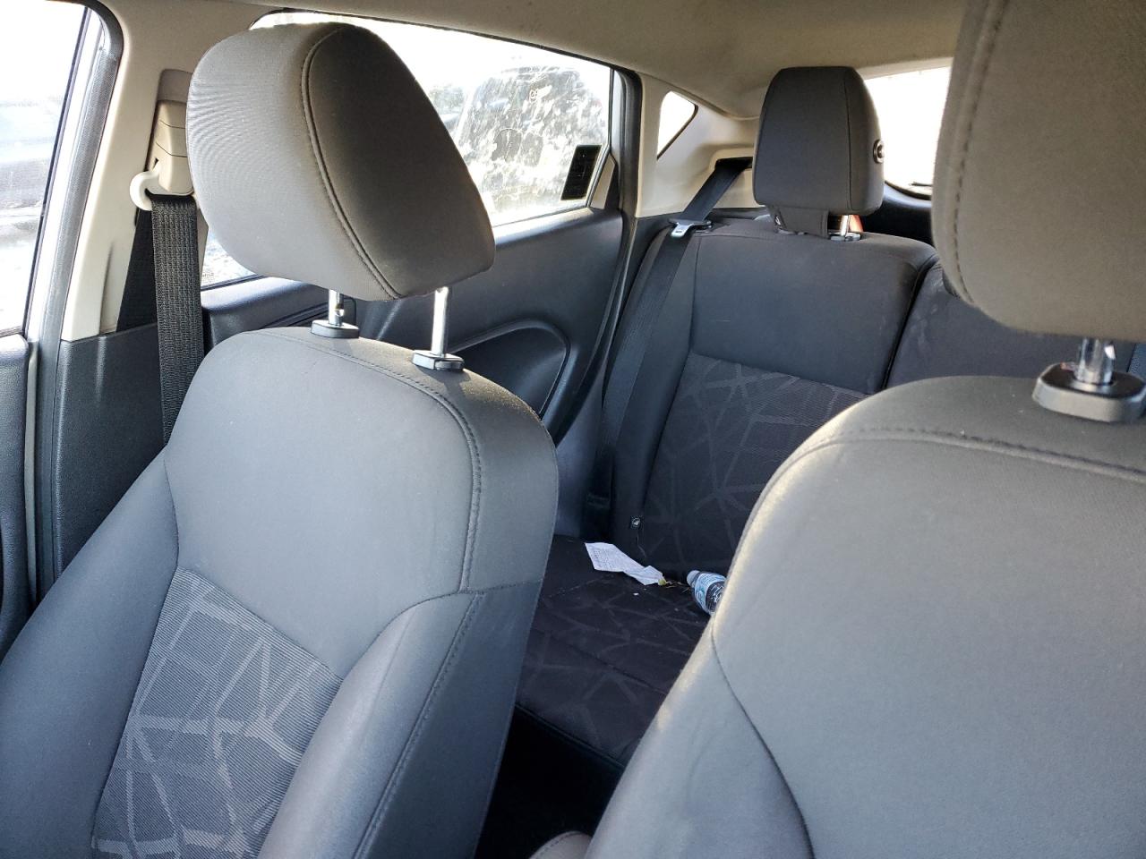 2013 Ford Fiesta - Image 11