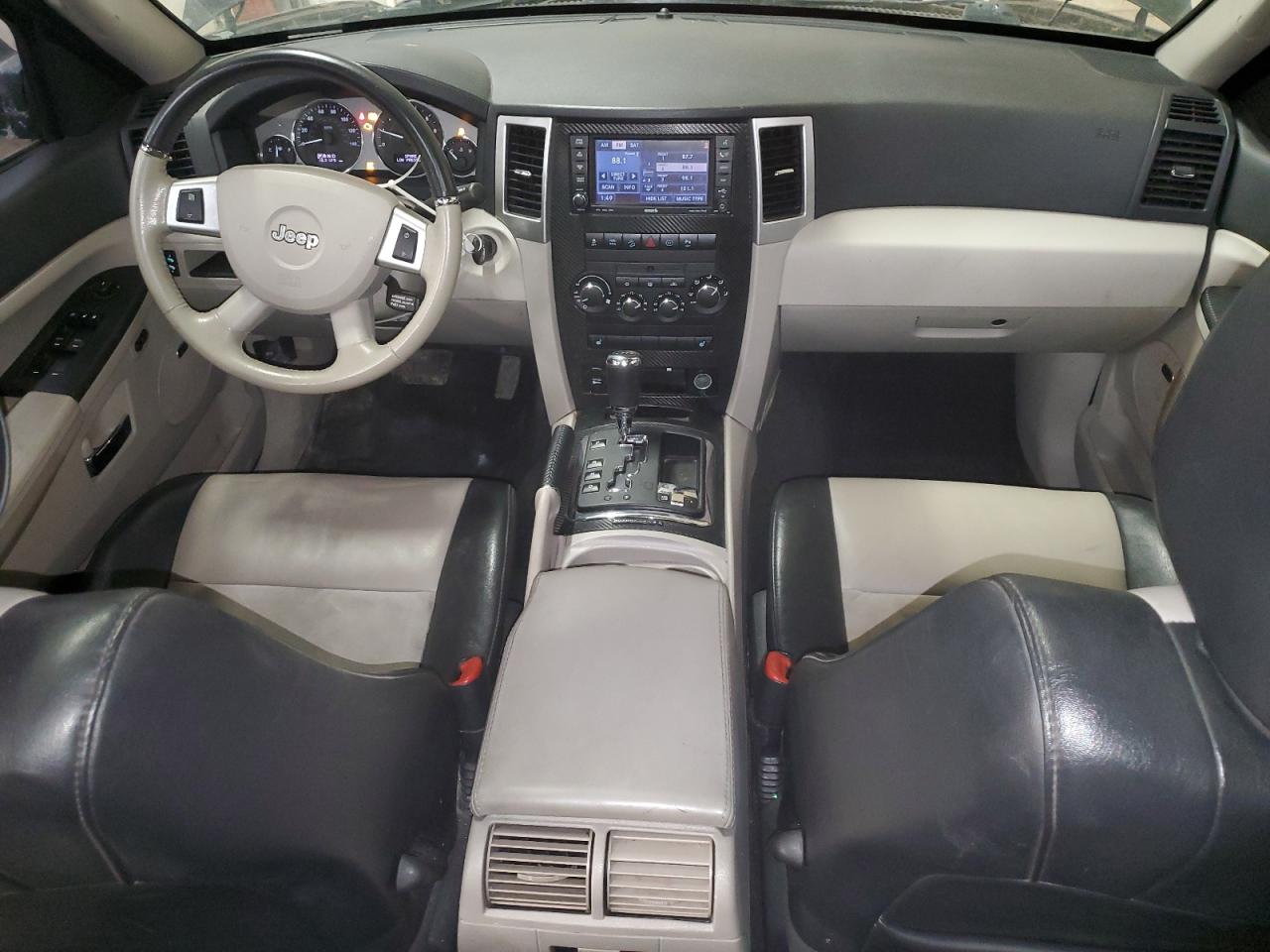 2010 Jeep Grand Cherokee - Image 8