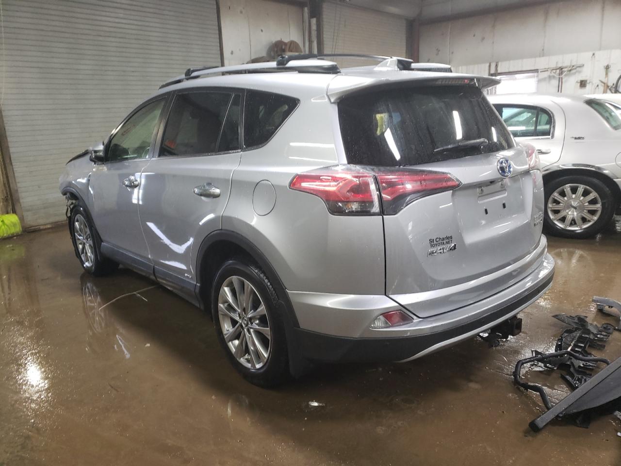 2018 Toyota RAV 4 - Image 2