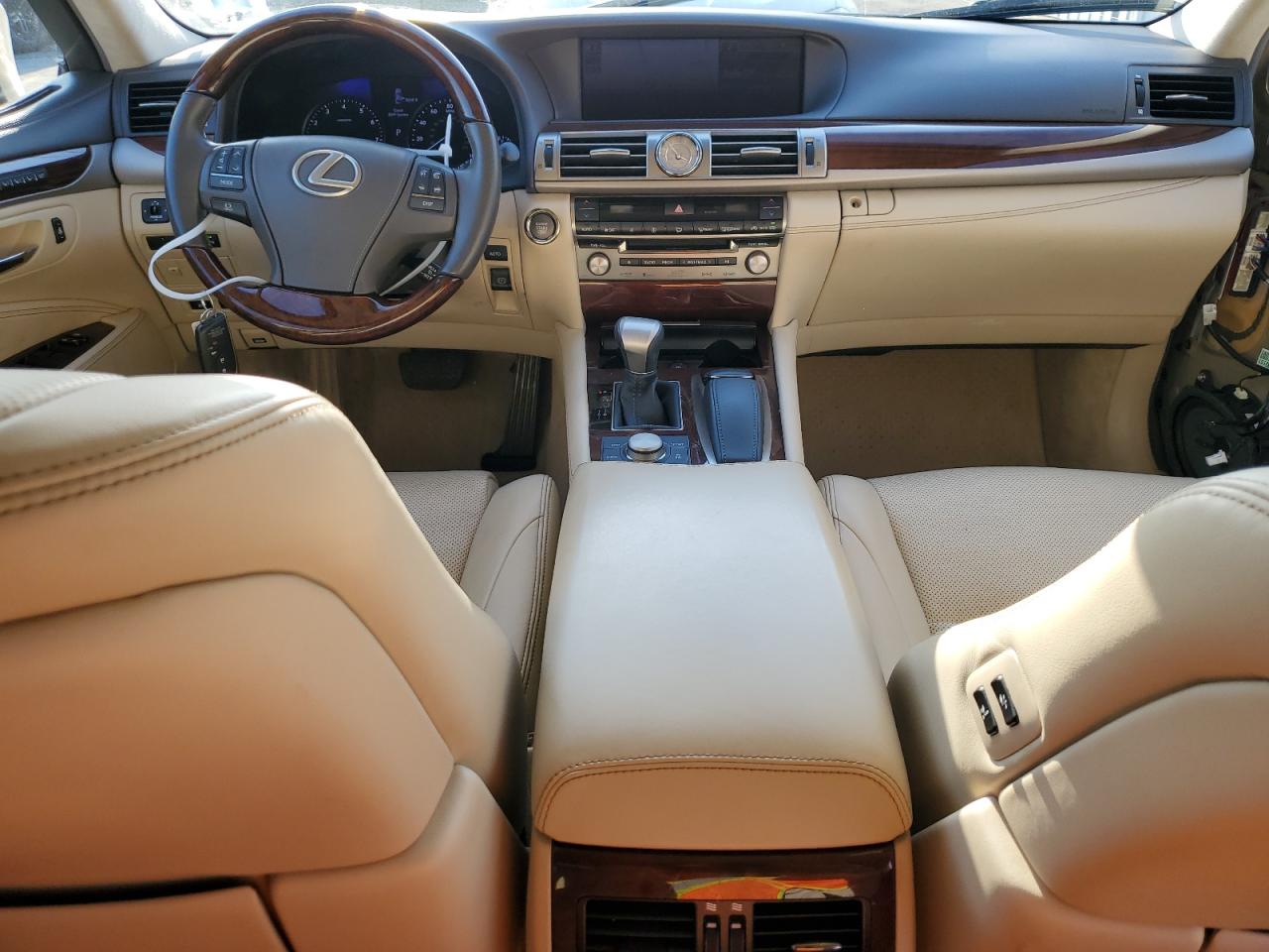 2013 Lexus LS - Image 8