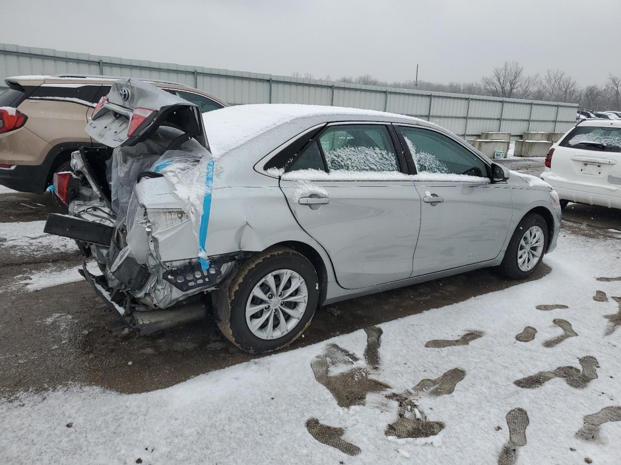 2016 Toyota Camry - Image 3