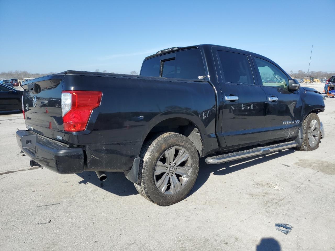 2019 Nissan Titan - Image 3