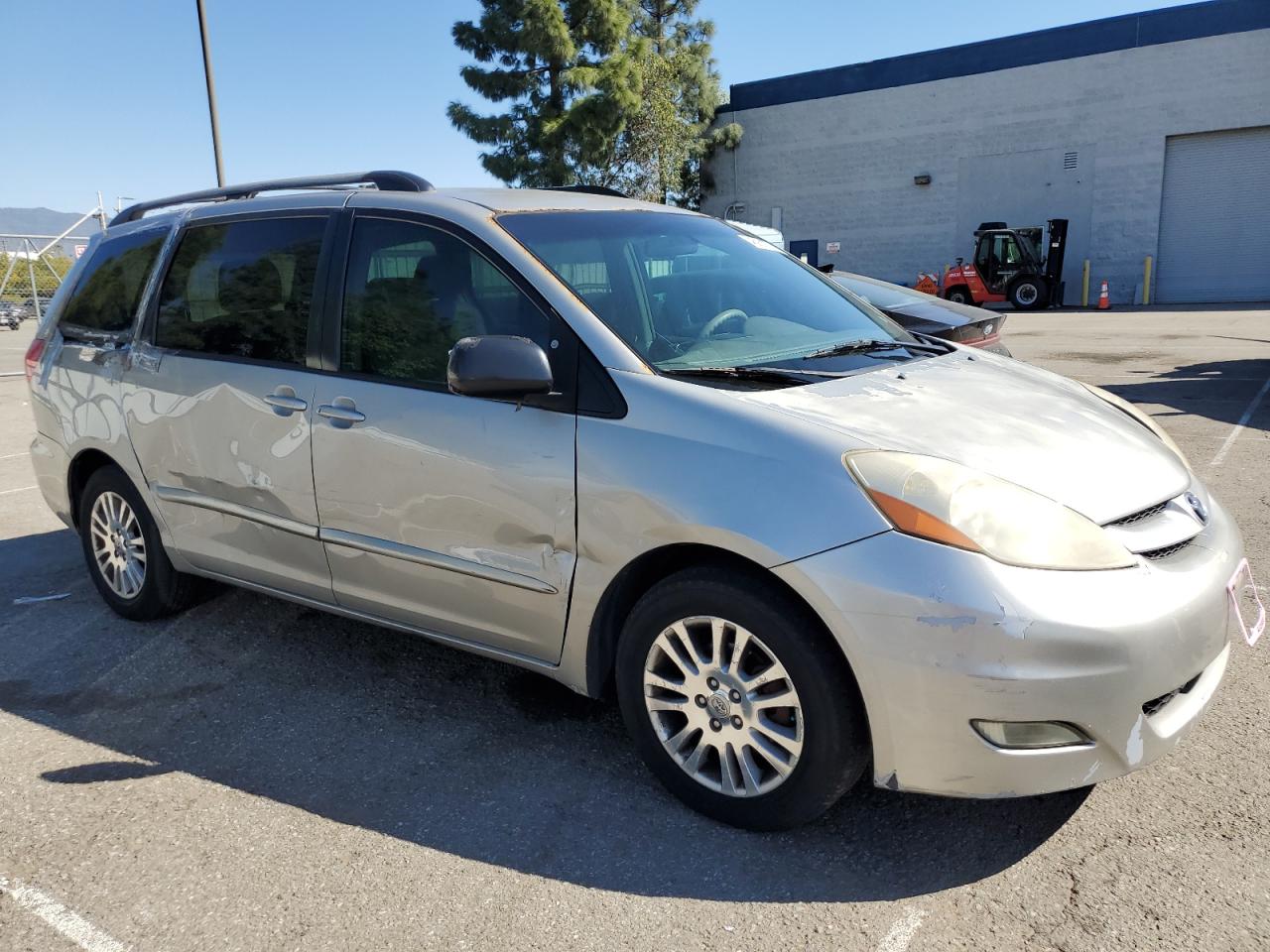 2008 Toyota Sienna - Image 4