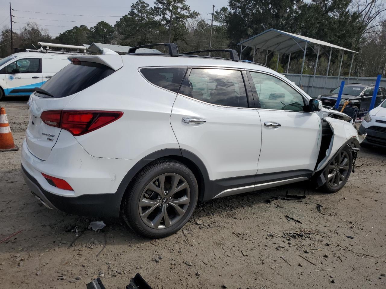2018 Hyundai Santa Fe - Image 3