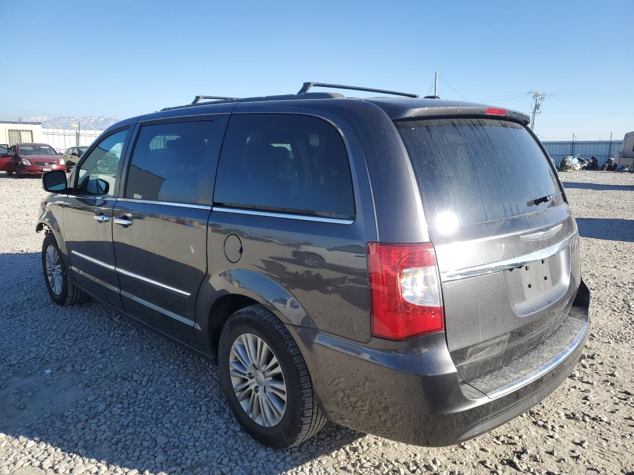 2015 Chrysler Town & Country - Image 2