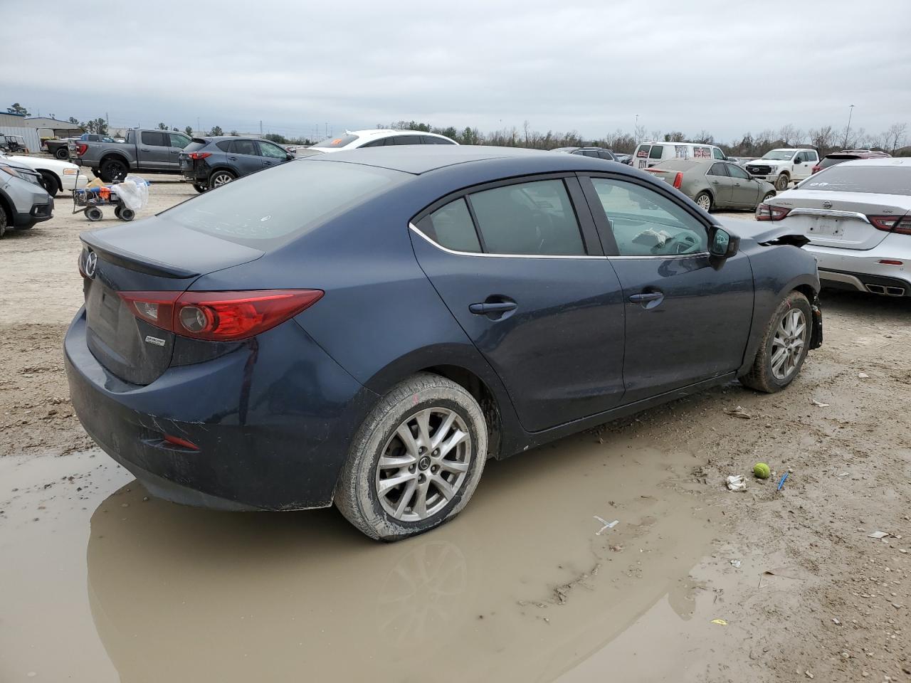 2015 Mazda 3 - Image 3