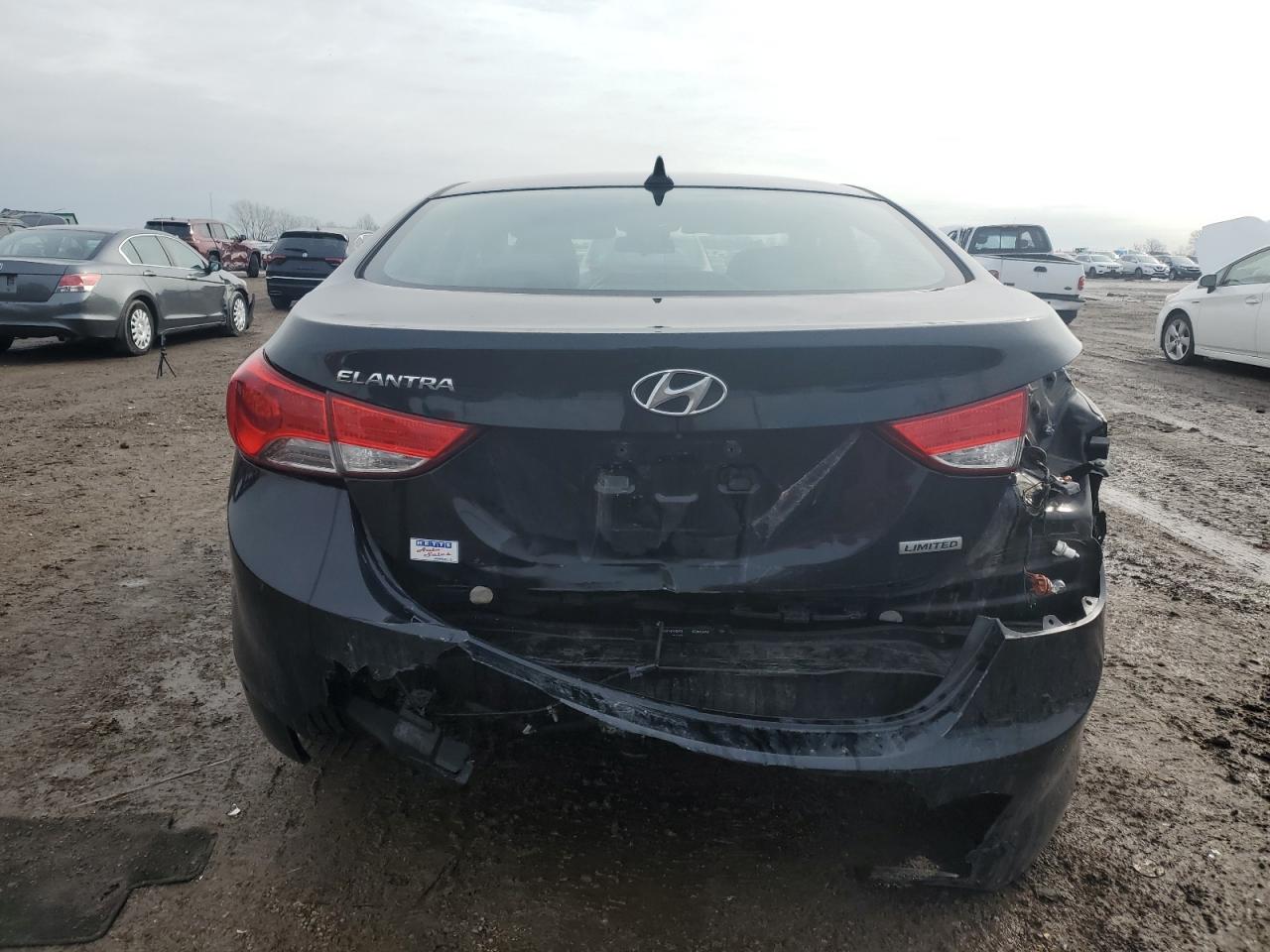 2012 Hyundai Elantra - Image 6