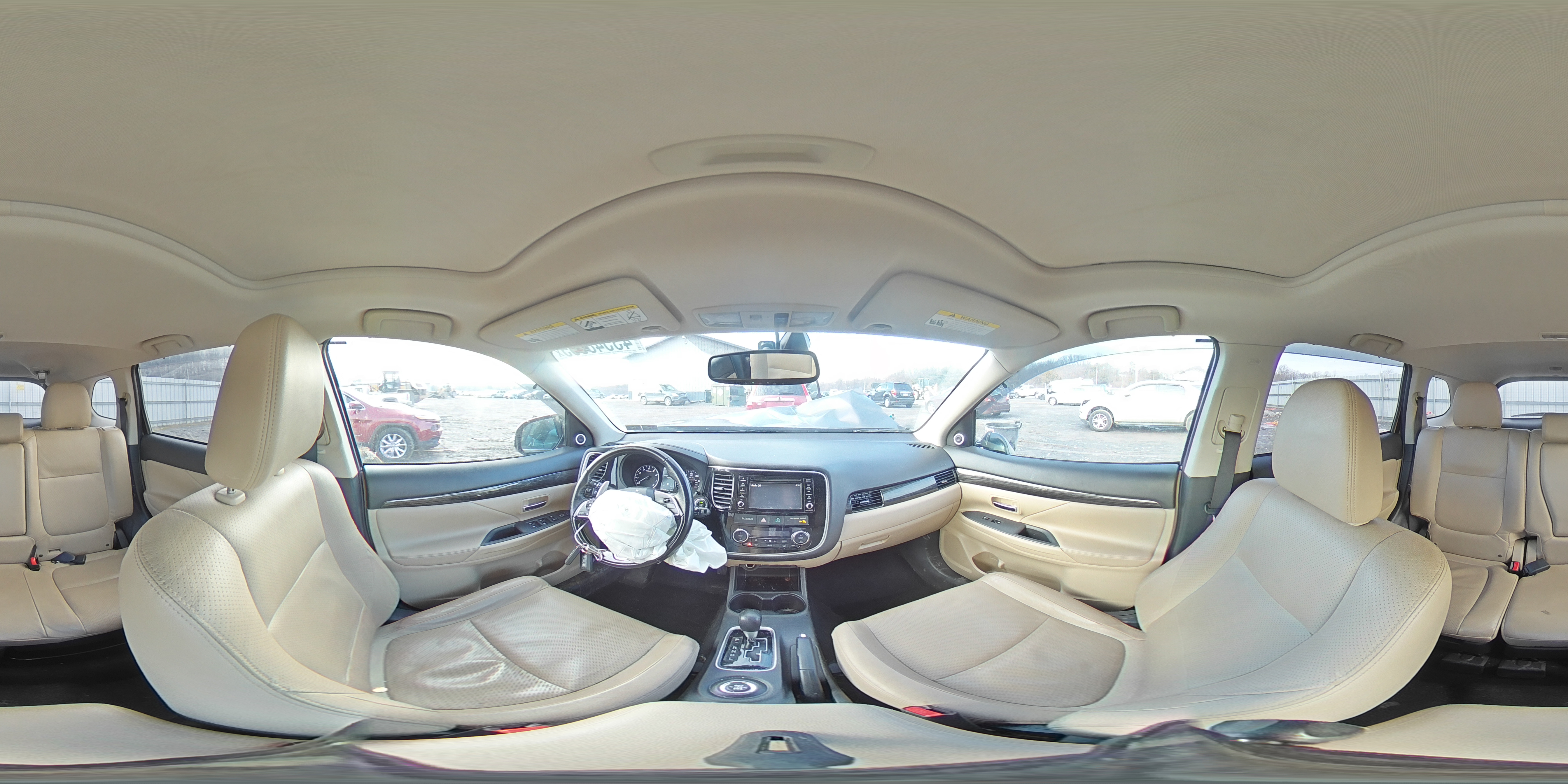2016 Mitsubishi Outlander - Image 13