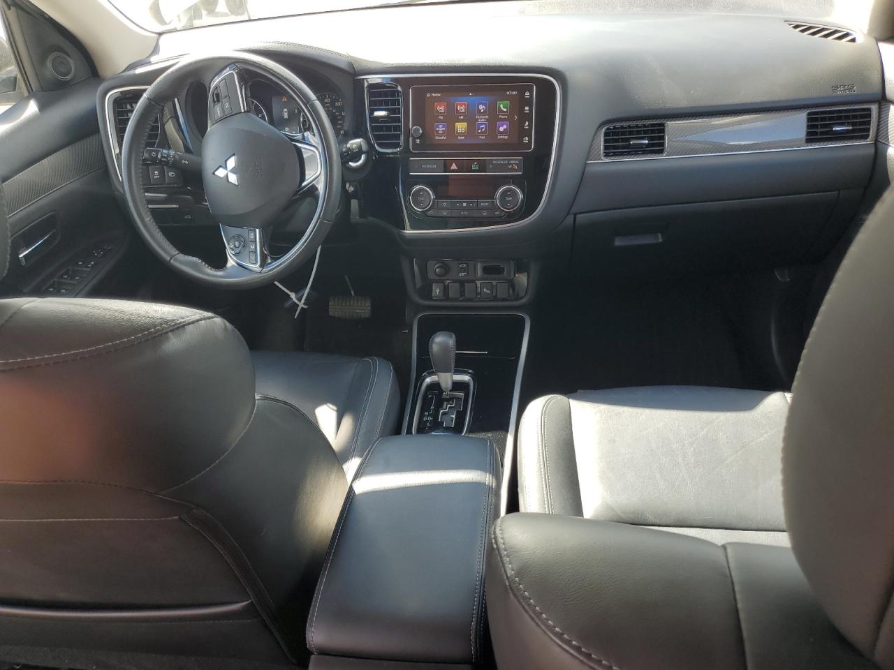 2019 Mitsubishi Outlander - Image 8