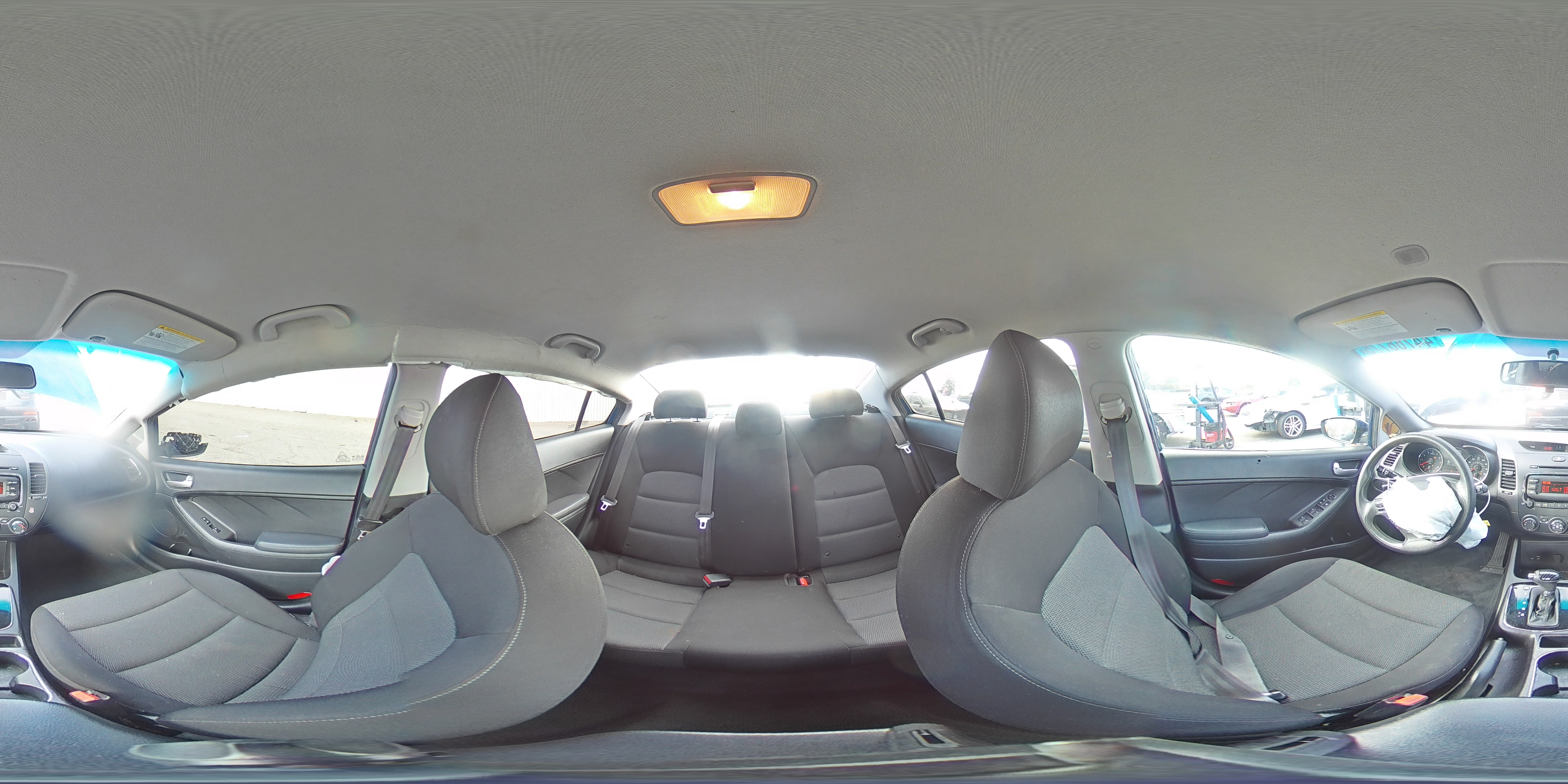 2017 Kia Forte - Image 12