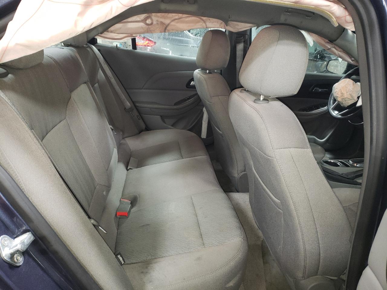 2015 Chevrolet Malibu - Image 10