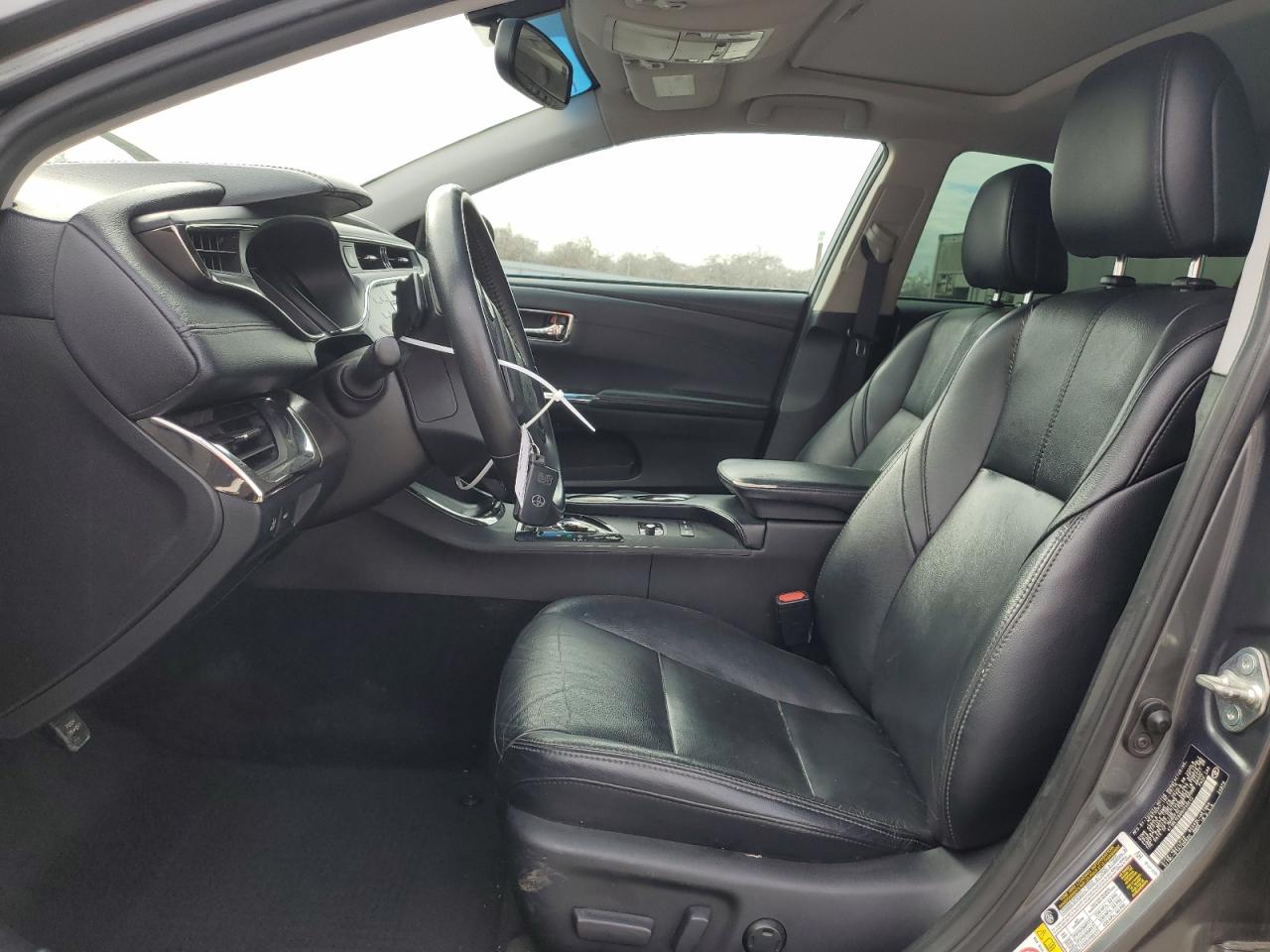 2016 Toyota Avalon - Image 7