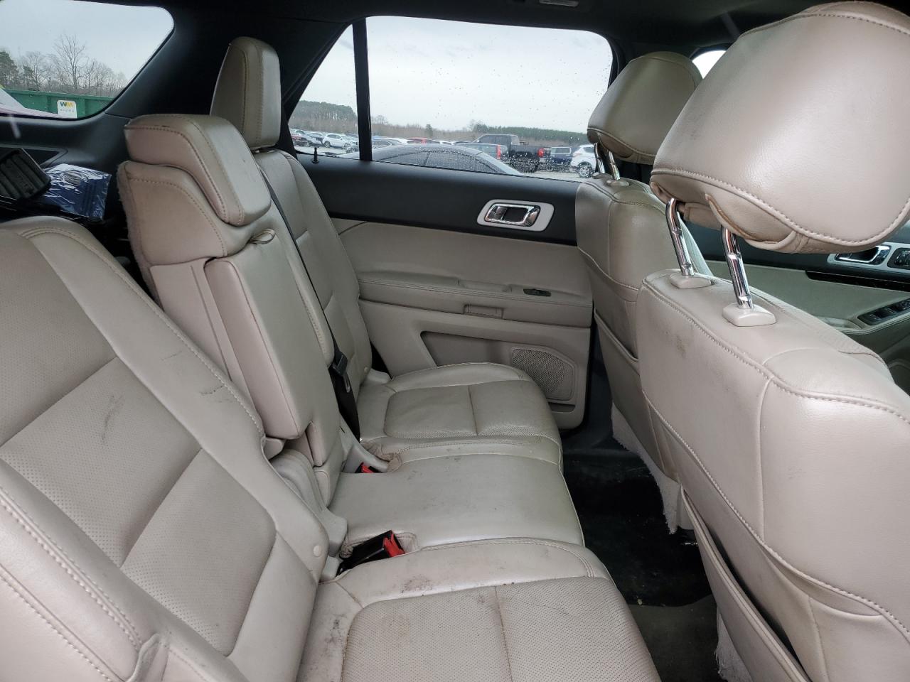 2012 Ford Explorer - Image 11