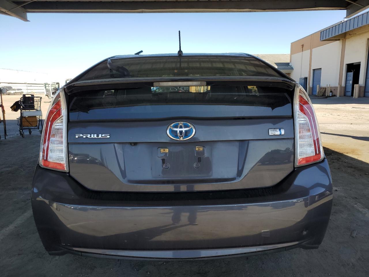 2015 Toyota Prius - Image 6