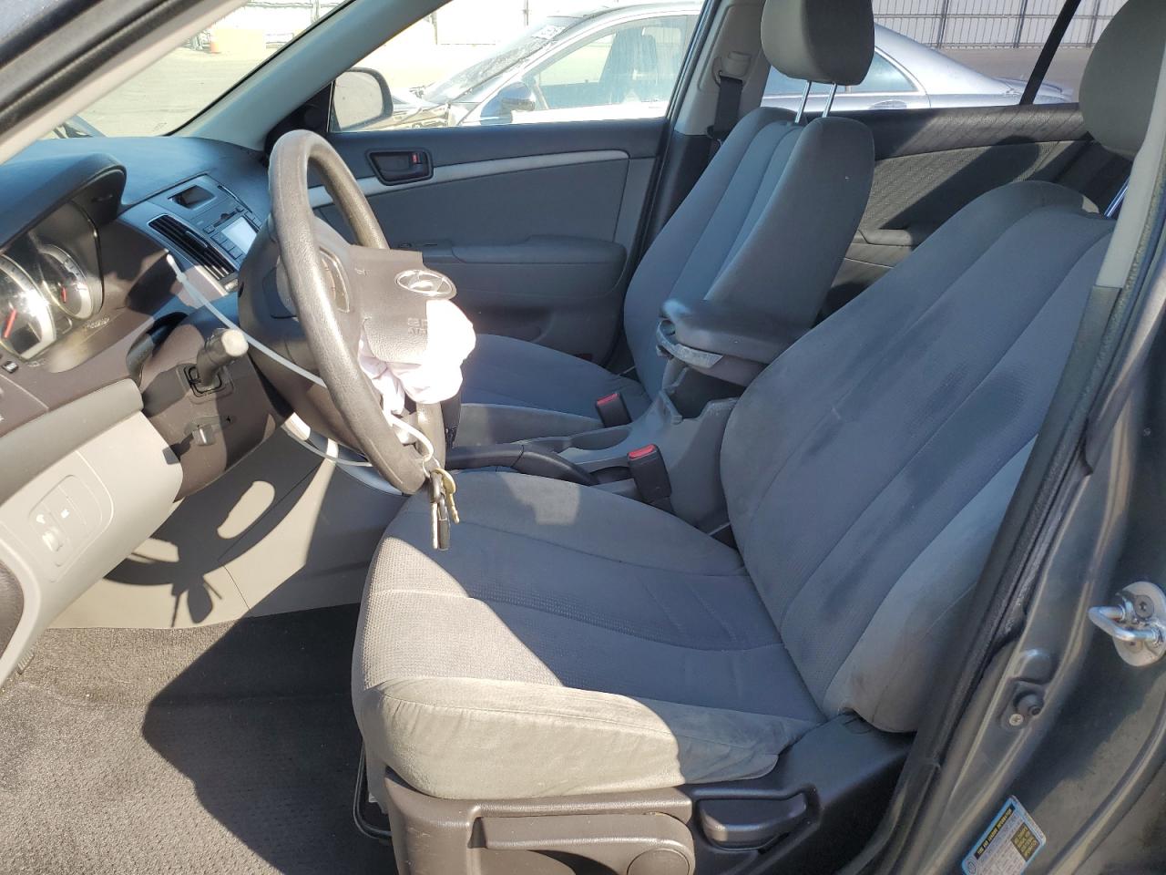 2009 Hyundai Sonata - Image 7