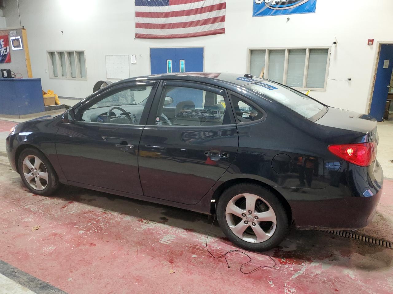 2009 Hyundai Elantra - Image 2