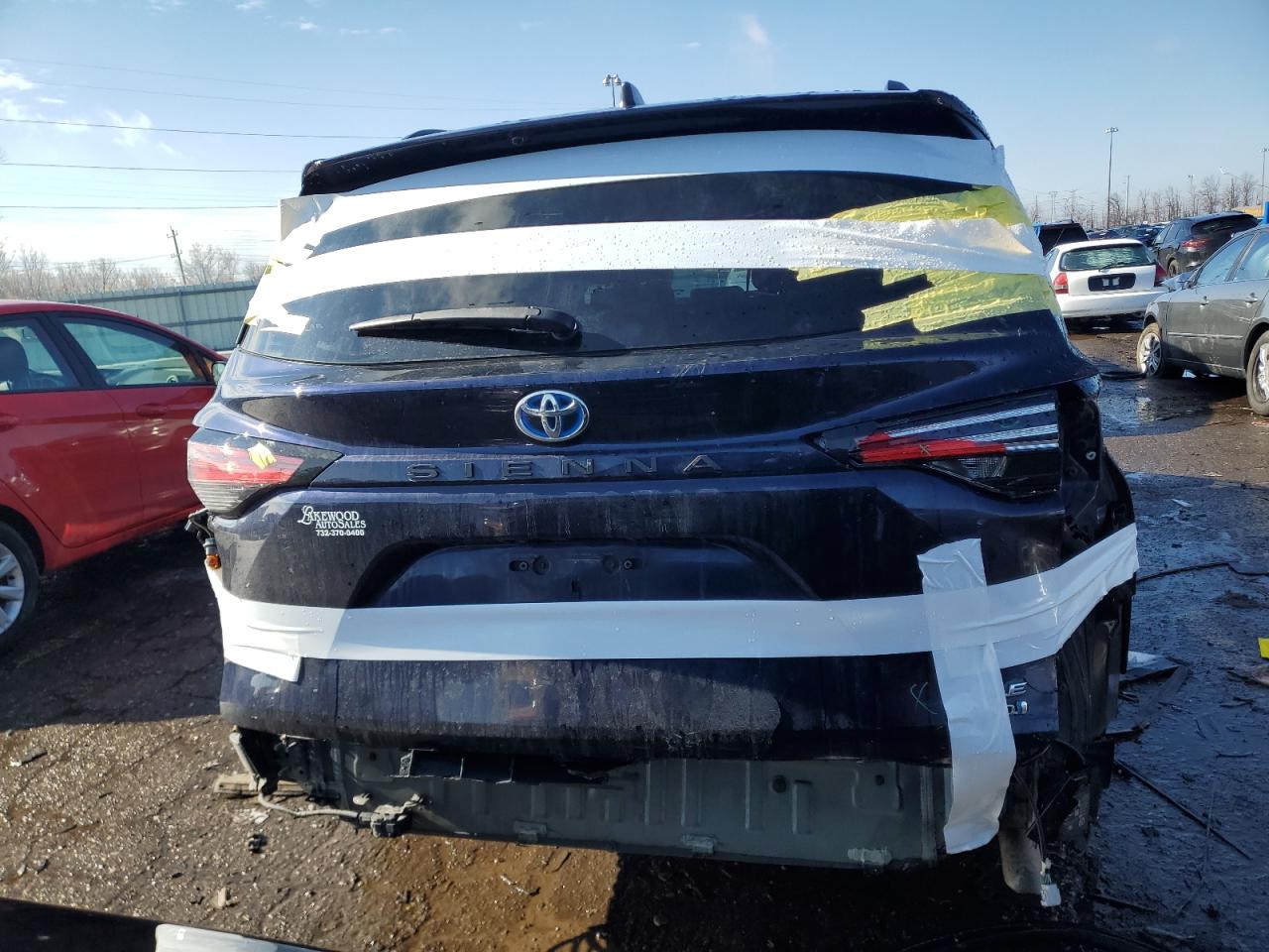 2022 Toyota Sienna - Image 6