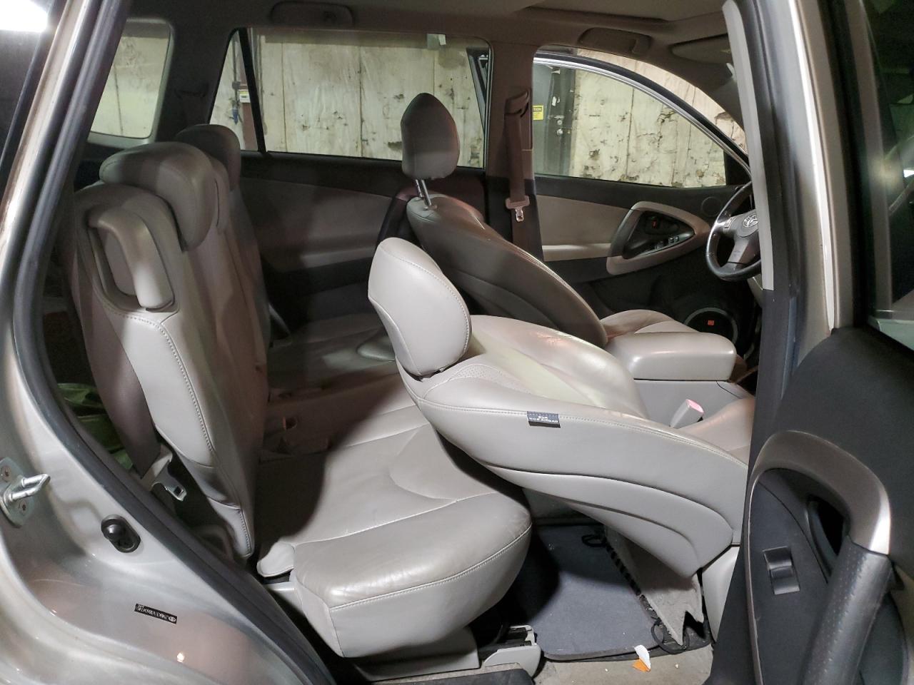 2008 Toyota RAV 4 - Image 10
